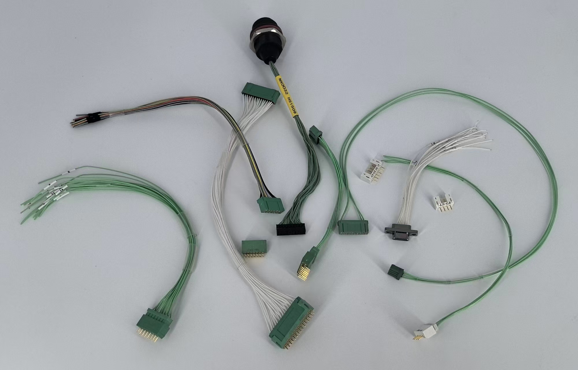 防務(wù)一體化無(wú)人機(jī)電纜線束組件